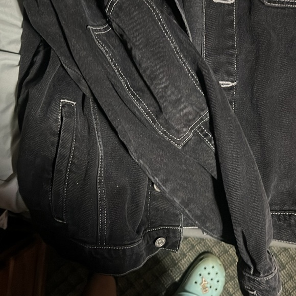Jean jacket - Picture 2 of 4